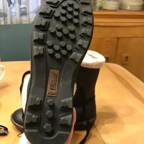 Khombu black leather faux fur lined lace up boots.size 8.5 - Picture 11 of 12